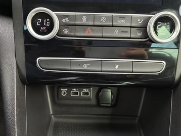 Image véhicule  Renault MEGANE IV (15)