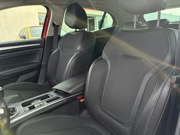 Image véhicule  Renault MEGANE IV (10)