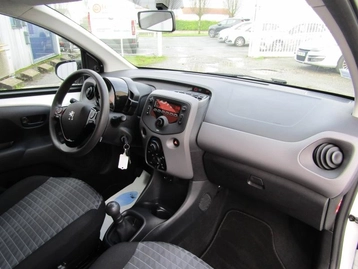Image véhicule  Peugeot 108 (5)