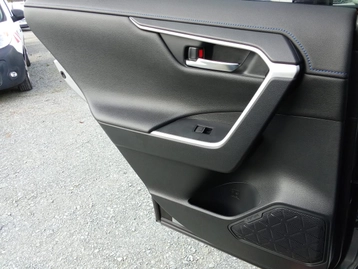 Image véhicule Toyota RAV 4 (26) Image véhicule Toyota RAV 4 (26)