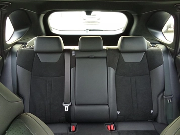 Image véhicule Toyota RAV 4 (30) Image véhicule Toyota RAV 4 (30)