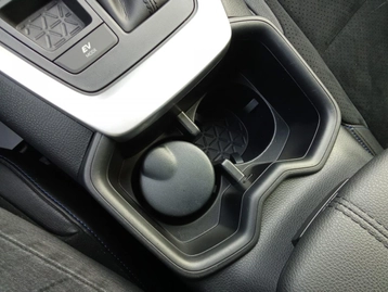 Image véhicule Toyota RAV 4 (41) Image véhicule Toyota RAV 4 (41)