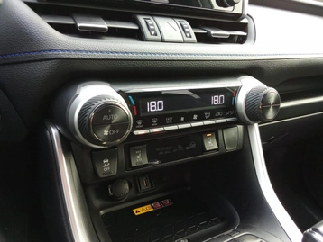 Image véhicule Toyota RAV 4 (12) Image véhicule Toyota RAV 4 (12)