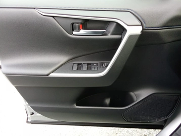 Image véhicule Toyota RAV 4 (55) Image véhicule Toyota RAV 4 (55)