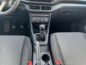 Image véhicule  Volkswagen T-CROSS (30)