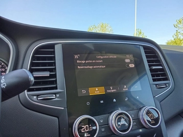 Image véhicule  Renault MEGANE (34)