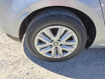 Image véhicule  Renault MEGANE (44)