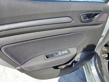 Image véhicule  Renault MEGANE (42)