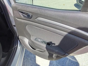 Image véhicule  Renault MEGANE (41)