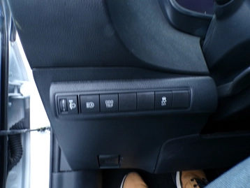 Image véhicule  Toyota COROLLA TOURING SPORTS (18)