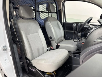 Image véhicule Renault KANGOO (16) Image véhicule Renault KANGOO (16)