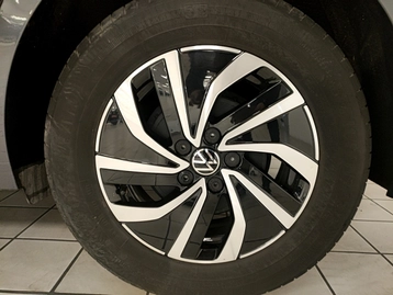 Image véhicule  Volkswagen POLO (18)