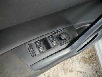 Image véhicule  Volkswagen POLO (16)