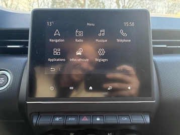 Image véhicule  Renault CLIO (30)