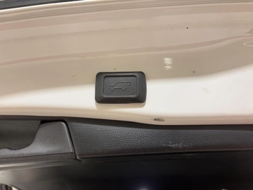 Image véhicule  Toyota RAV4 HYBRIDE RECHARGEABLE MY23 (35)