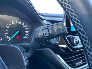 Image véhicule  Ford FIESTA (25)