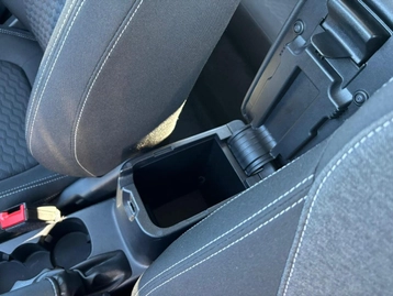 Image véhicule  Ford FIESTA (35)