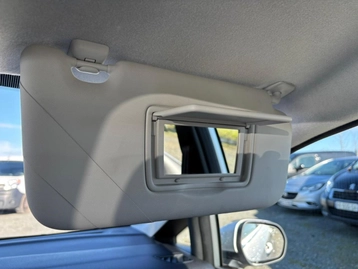 Image véhicule  Ford FIESTA (21)