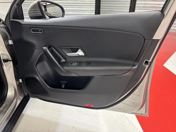 Image véhicule  Mercedes CLASSE A (26)