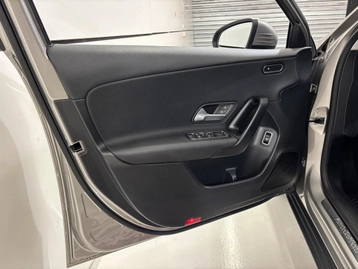 Image véhicule  Mercedes CLASSE A (7)