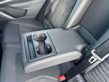 Image véhicule Peugeot 3008 (27) Image véhicule Peugeot 3008 (27)