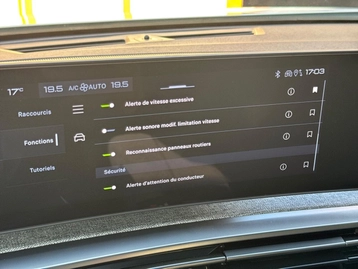 Image véhicule Peugeot 3008 (52) Image véhicule Peugeot 3008 (52)