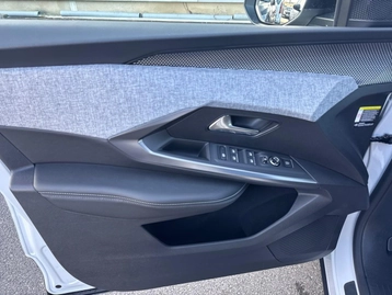 Image véhicule Peugeot 3008 (29) Image véhicule Peugeot 3008 (29)