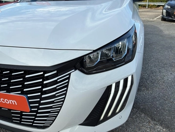 Image véhicule  Peugeot 208 (21)