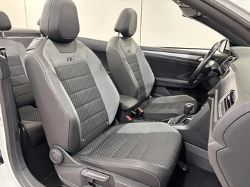 Image véhicule Volkswagen T-ROC (23) Image véhicule Volkswagen T-ROC (23)