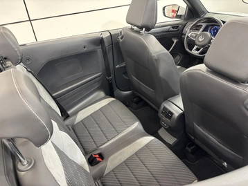 Image véhicule Volkswagen T-ROC (26) Image véhicule Volkswagen T-ROC (26)