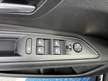 Image véhicule  Peugeot 3008 (13)