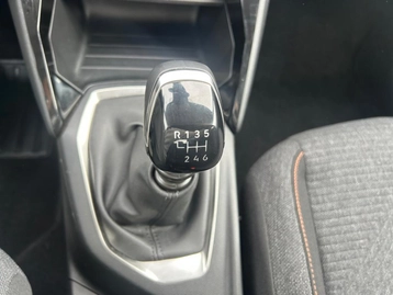 Image véhicule  Peugeot 208 (31)