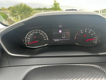 Image véhicule  Peugeot 208 (24)