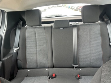 Image véhicule  Peugeot 208 (36)