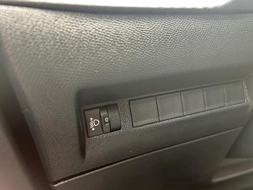 Image véhicule  Peugeot 208 (23)