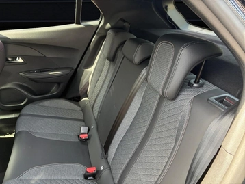 Image véhicule  Peugeot 2008 (18)