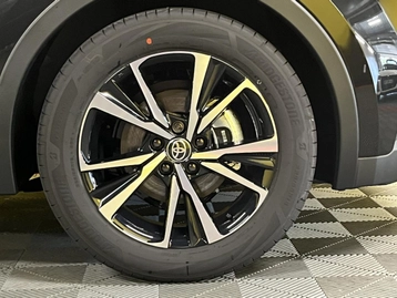 Image véhicule  Toyota C-HR (41)