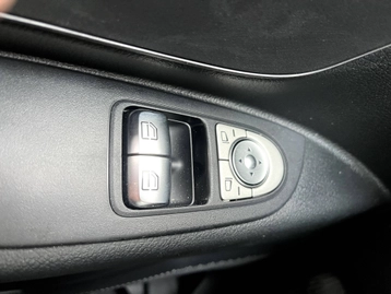 Image véhicule  Mercedes VITO (14)