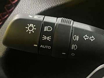 Image véhicule  Toyota COROLLA (35)