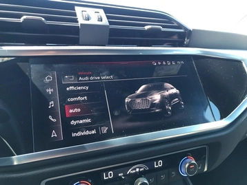 Image véhicule Audi Q3 SPORTBACK (12) Image véhicule Audi Q3 SPORTBACK (12)