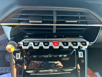 Image véhicule  Peugeot 2008 (28)