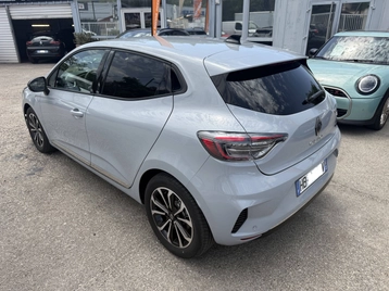 Image véhicule  Renault CLIO (2)