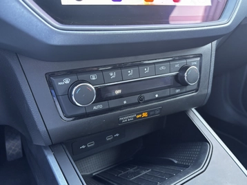 Image véhicule  Seat ARONA (19)