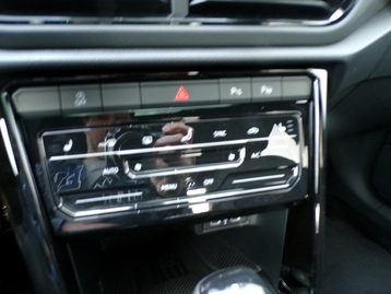 Image véhicule  Volkswagen T-ROC (14)