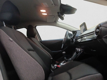 Image véhicule  Mazda MAZDA2 2023 (17)