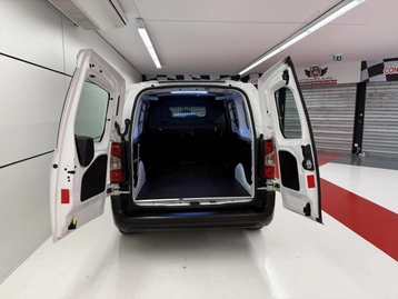 Image véhicule  Peugeot PARTNER (22)