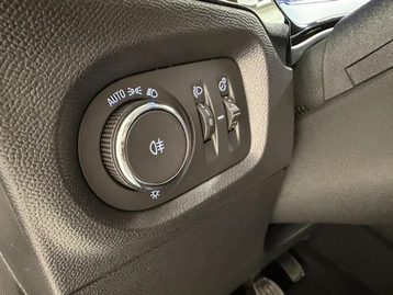 Image véhicule Opel CORSA (13) Image véhicule Opel CORSA (13)