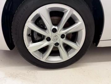 Image véhicule Opel CORSA (44) Image véhicule Opel CORSA (44)