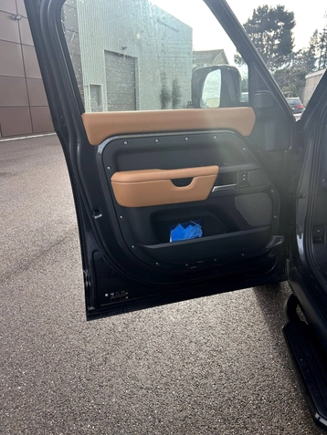 Image véhicule  Land Rover DEFENDER (14)