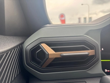 Image véhicule  Dacia BIGSTER (20)